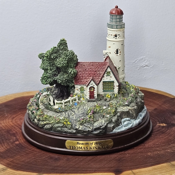 1999 Thomas Kinkade "Beacon of Hope" Seaside Memories Lighted Lighthouse Figure - Picture 1 of 9